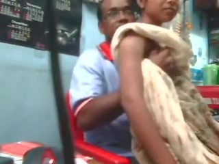 อินเดีย desi ผู้หญิงสวย ระยำ โดย neighbour ลุง ข้างใน ร้านขายของ