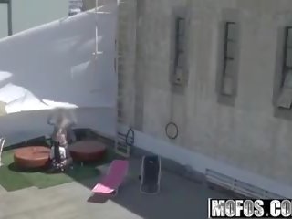 Krokar bay - fukanje krokar na na roof - drone lovec.