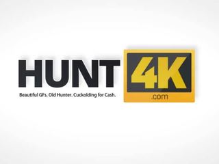 Hunt4k. vanator capturile de the dreapta moment pentru seduce adolescenta blonda