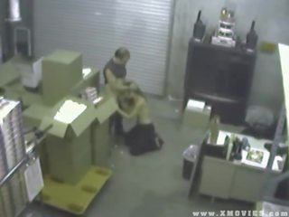 Security kamera catches woman sikiş her employee