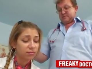 School damsel Rachel Evans Sucking On Old Gyno medical practitioner pecker