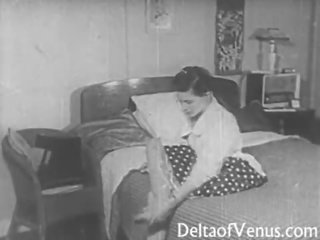 Antigo xxx film 1950s - maninilip magkantot - peeping tom
