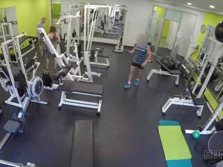 Hunt4k. ingenuo gimnasio conejo tiene sexo película con rica masculino