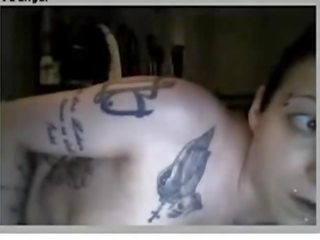 Shaven Tatoo Chick vids Her Stuff On Omegle