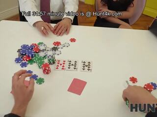 Hunt4k. poker búšenie