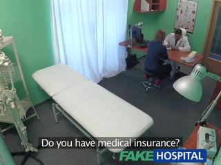 Fakehospital طبي رجل الملاعين المريض من خلف