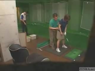 Bardzo siła robocza na jap golf lekcja